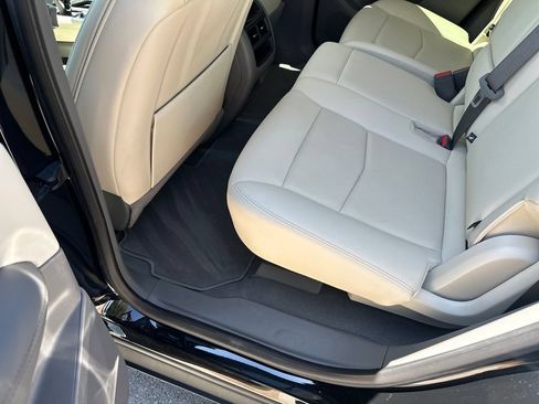 Certified 2023 Cadillac XT5 Premium Luxury w/ Technology Package FWD image 37
