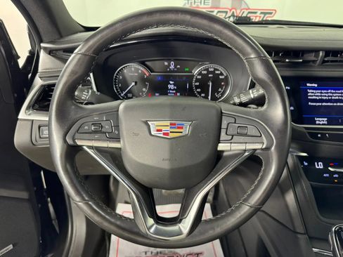 Used 2023 Cadillac XT6 Luxury AWD/4WD image 13