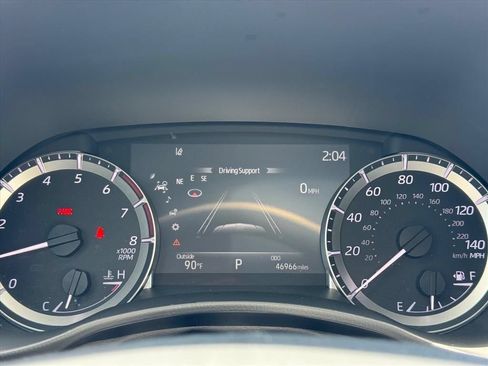 Used 2023 Toyota Highlander XLE FWD image 21