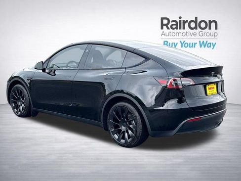 Used 2024 Tesla Model Y Long Range AWD/4WD image 5