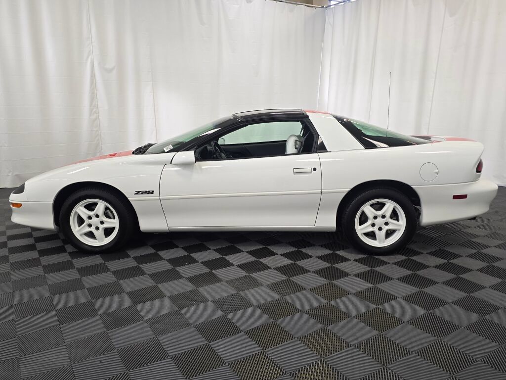 Used 1997 Chevrolet Camaro SS w/ Preferred Equipment Group 2 RWD image 2