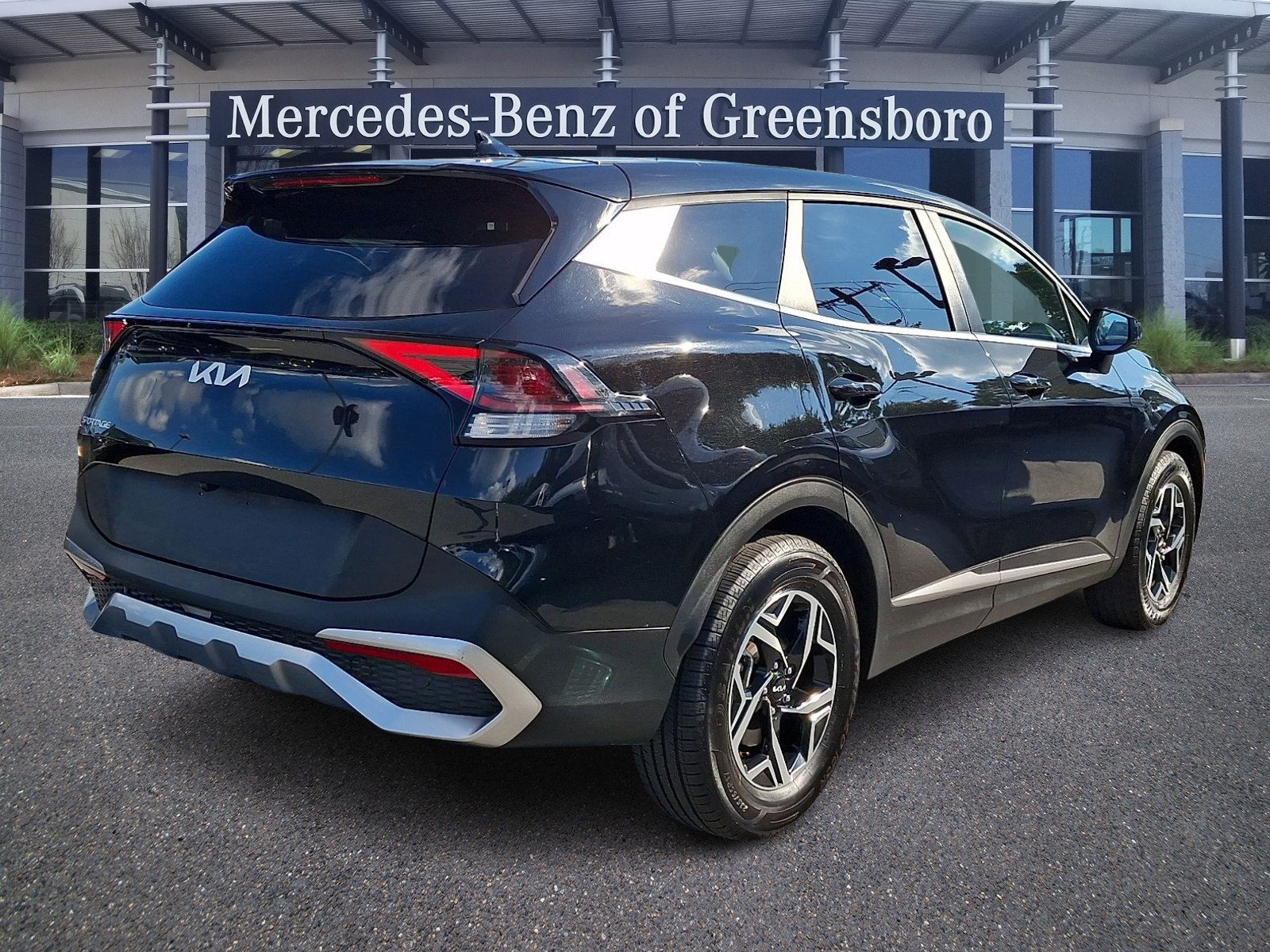 Used 2024 Kia Sportage LX FWD image 6