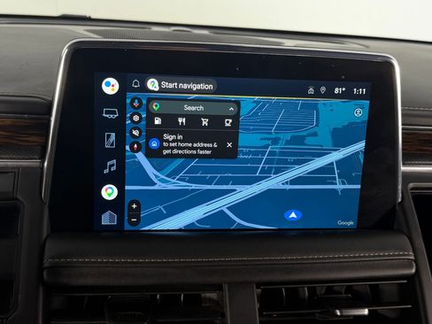 Used 2022 Chevrolet Suburban Premier AWD/4WD image 23