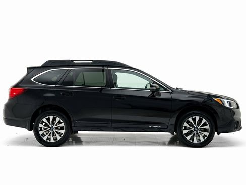 Used 2017 Subaru Outback 2.5i Limited image 2