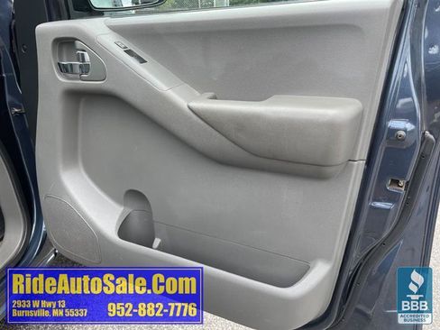Used 2013 Nissan Frontier SV AWD/4WD image 13