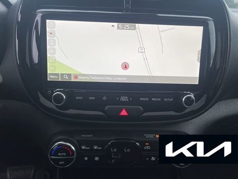 Certified 2025 Kia Soul EX image 11