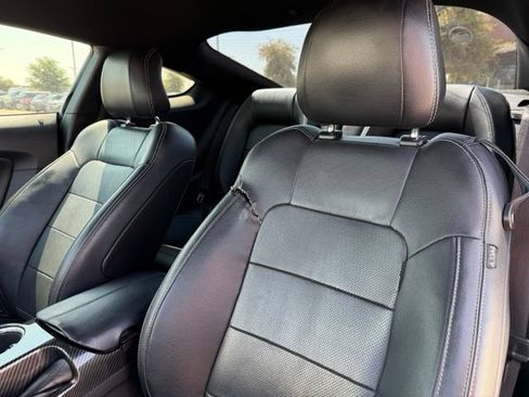Used 2016 Ford Mustang Premium RWD image 10