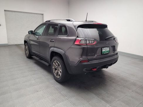 Used 2021 Jeep Cherokee Trailhawk w/ Technology Group AWD/4WD image 5