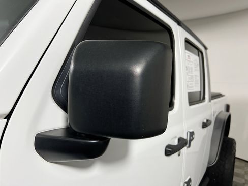 Used 2020 Jeep Gladiator Sport w/ Quick Order Package 24S image 13