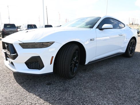 New 2026 Ford Mustang GT RWD image 7
