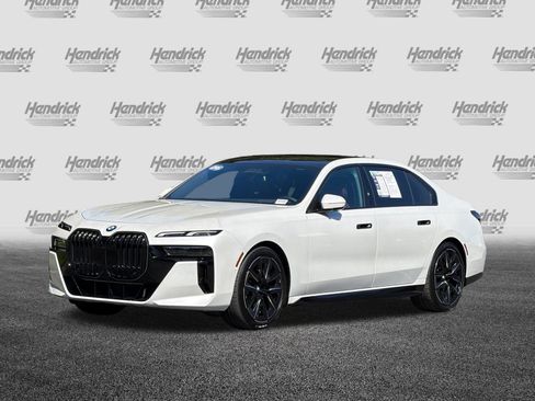 Used 2026 BMW 740i RWD image 9