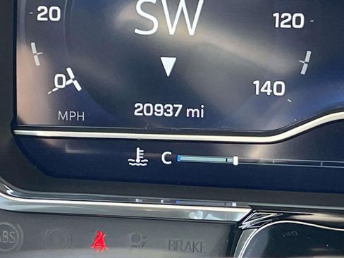 Used 2022 Chevrolet Silverado 1500 LT image 26