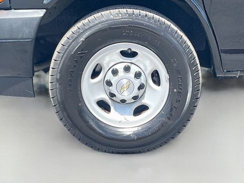 Used 2023 Chevrolet Express 2500 w/ Driver Convenience Package RWD image 27