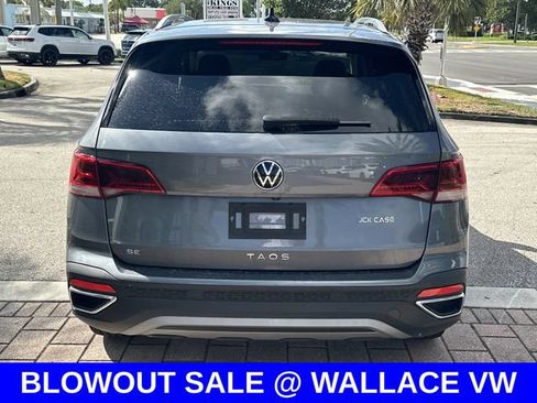 Certified 2023 Volkswagen Taos SE FWD image 7