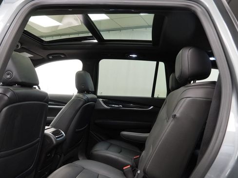 Certified 2023 Cadillac XT6 Premium Luxury AWD/4WD image 15