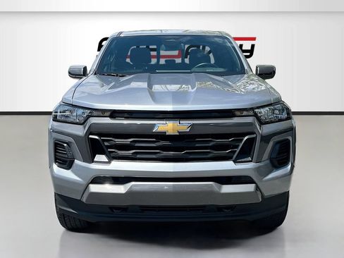 Used 2025 Chevrolet Colorado LT w/ Advanced Trailering Package AWD/4WD image 2