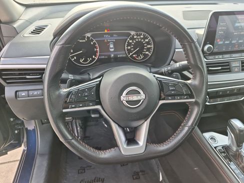 Used 2024 Nissan Altima 2.5 SR image 14