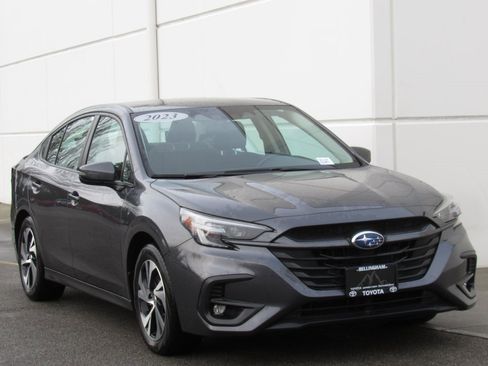 Used 2023 Subaru Legacy Premium image 2
