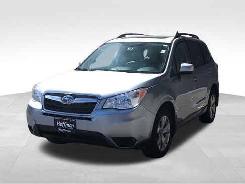 Used 2015 Subaru Forester 2.5i Premium w/ All-Weather Package AWD/4WD image 9