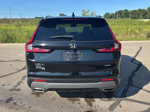 Used 2024 Honda CR-V Sport Touring image 4