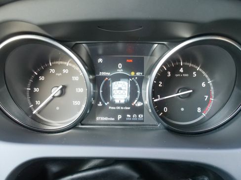 Used 2019 Land Rover Discovery Sport SE image 25