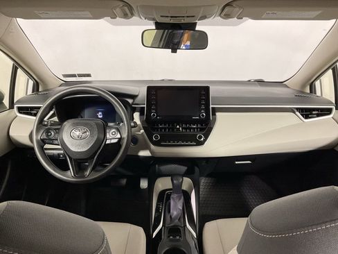 Used 2021 Toyota Corolla LE image 21