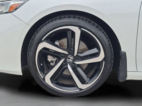 Used 2022 Honda Accord Sport image 32