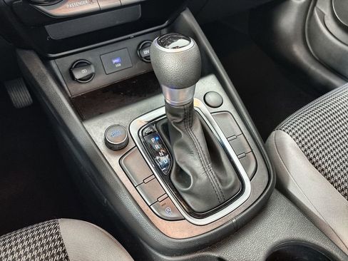 Used 2022 Hyundai Kona SE FWD image 20