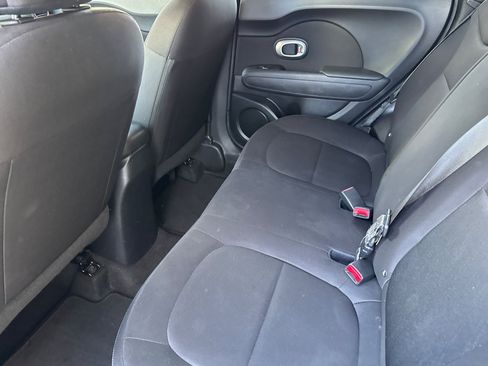 Used 2019 Kia Soul FWD image 12