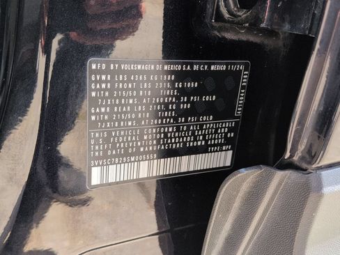 Used 2025 Volkswagen Taos SE FWD image 35