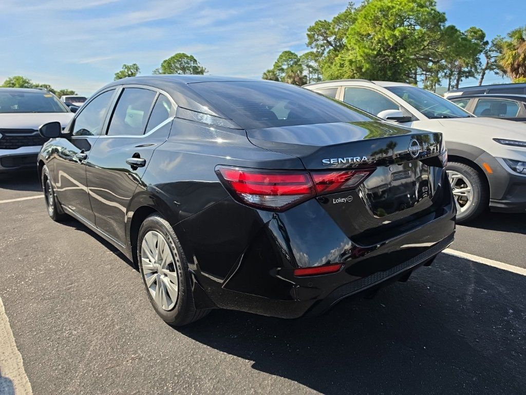 Used 2024 Nissan Sentra S FWD image 13