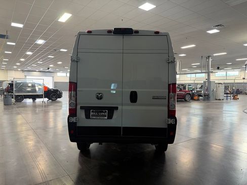 Used 2026 RAM ProMaster 2500 w/ Convenience Group FWD image 7