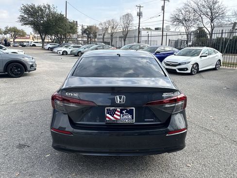 Certified 2025 Honda Civic Sport Touring image 5