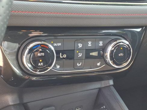Used 2025 Chevrolet TrailBlazer RS w/ Convenience Package AWD/4WD image 14