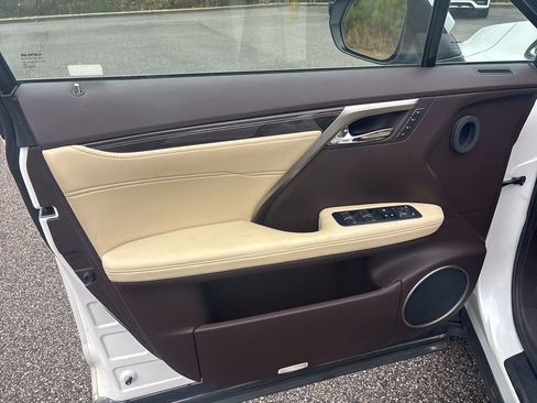 Used 2017 Lexus RX 450h AWD image 10