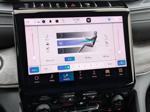 Certified 2023 Jeep Grand Cherokee Overland AWD/4WD image 27