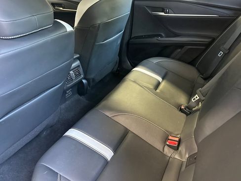 Used 2025 Toyota Camry SE FWD image 12