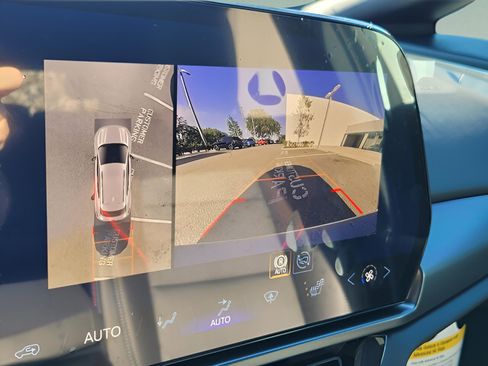 New 2026 Chevrolet Equinox EV RS image 12