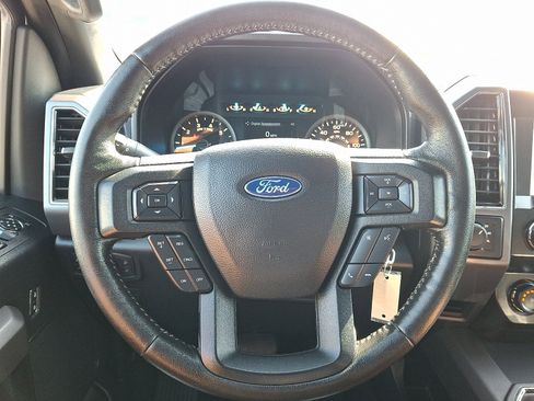 Used 2019 Ford F150 XLT w/ Equipment Group 302A Luxury AWD/4WD image 19
