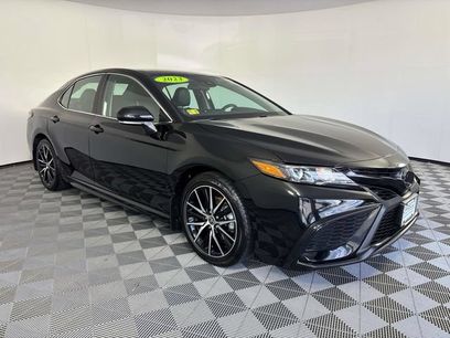 Used 2023 Toyota Camry SE w/ Cold Weather Package