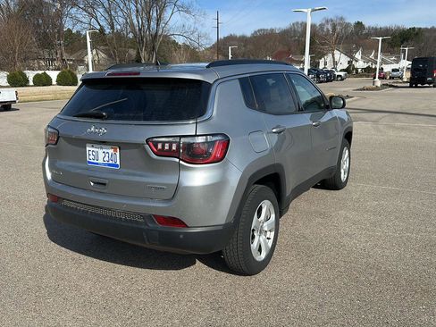 Used 2021 Jeep Compass Latitude w/ Driver Assistance Group image 3