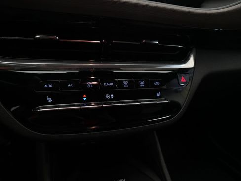 Used 2025 Buick Envista Sport Touring FWD image 21
