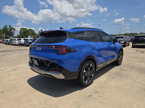 New 2026 Kia Sportage SX FWD image 8