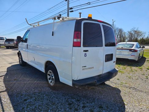 Used 2010 GMC Savana 1500 Van 3D image 11