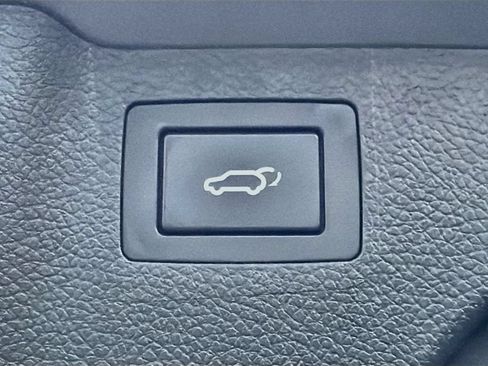 Used 2018 Hyundai Santa Fe Sport w/ 2.4L Tech Package 04 FWD image 13