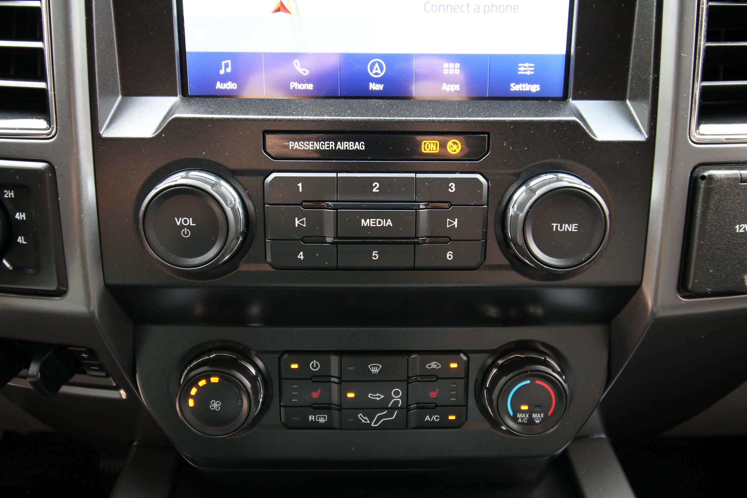 Used 2020 Ford F250 XLT w/ XLT Premium Package AWD/4WD image 31
