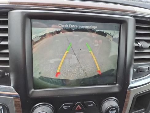 Used 2015 RAM 1500 Laramie w/ Convenience Group AWD/4WD image 16