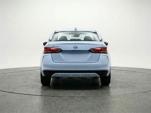 Used 2025 Nissan Versa SV image 7