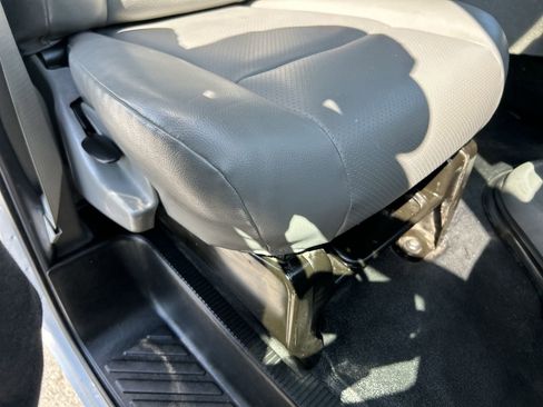 Used 2018 Ford E-350 and Econoline 350 Super Duty w/ Power Windows & Locks Group RWD image 13