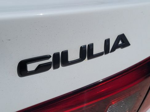 Used 2020 Alfa Romeo Giulia w/ Nero Edizione RWD image 7